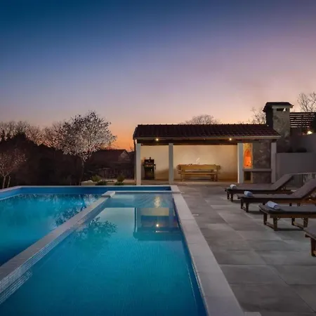 Casa Di Pietra * شيبينيك