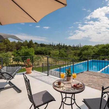 Casa Di Pietra * شيبينيك