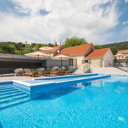 Casa Di Pietra بيت للعطل